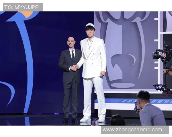 中国男篮历史上最杰出的三位球员评选姚明阿联杨瀚森谁更出色 中国男篮历史上最杰出的三位球员评选姚明阿联杨瀚森谁更出色