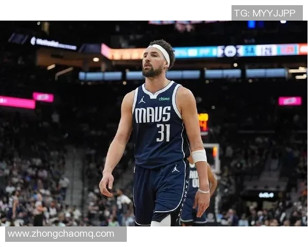 克莱汤普森本赛季表现低迷场均得分三分命中率创生涯新低 克莱汤普森本赛季表现低迷场均得分三分命中率创生涯新低