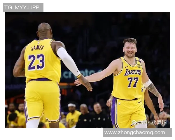 詹姆斯与东契奇2K模拟赛季数据对比分析：得分助攻全面解析