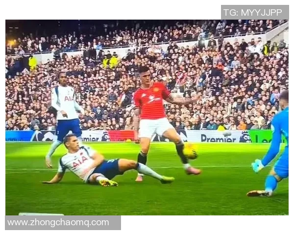 法媒报道巴黎圣日耳曼冬窗不引援决策尽管面临伤病困扰 法媒报道巴黎圣日耳曼冬窗不引援决策尽管面临伤病困扰